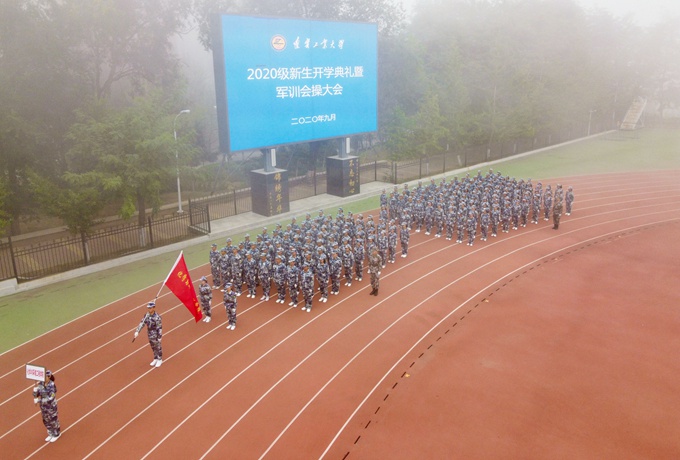 校党委书记刘春成,校长王琦,31696部队政委汪占军,副校长李卫民